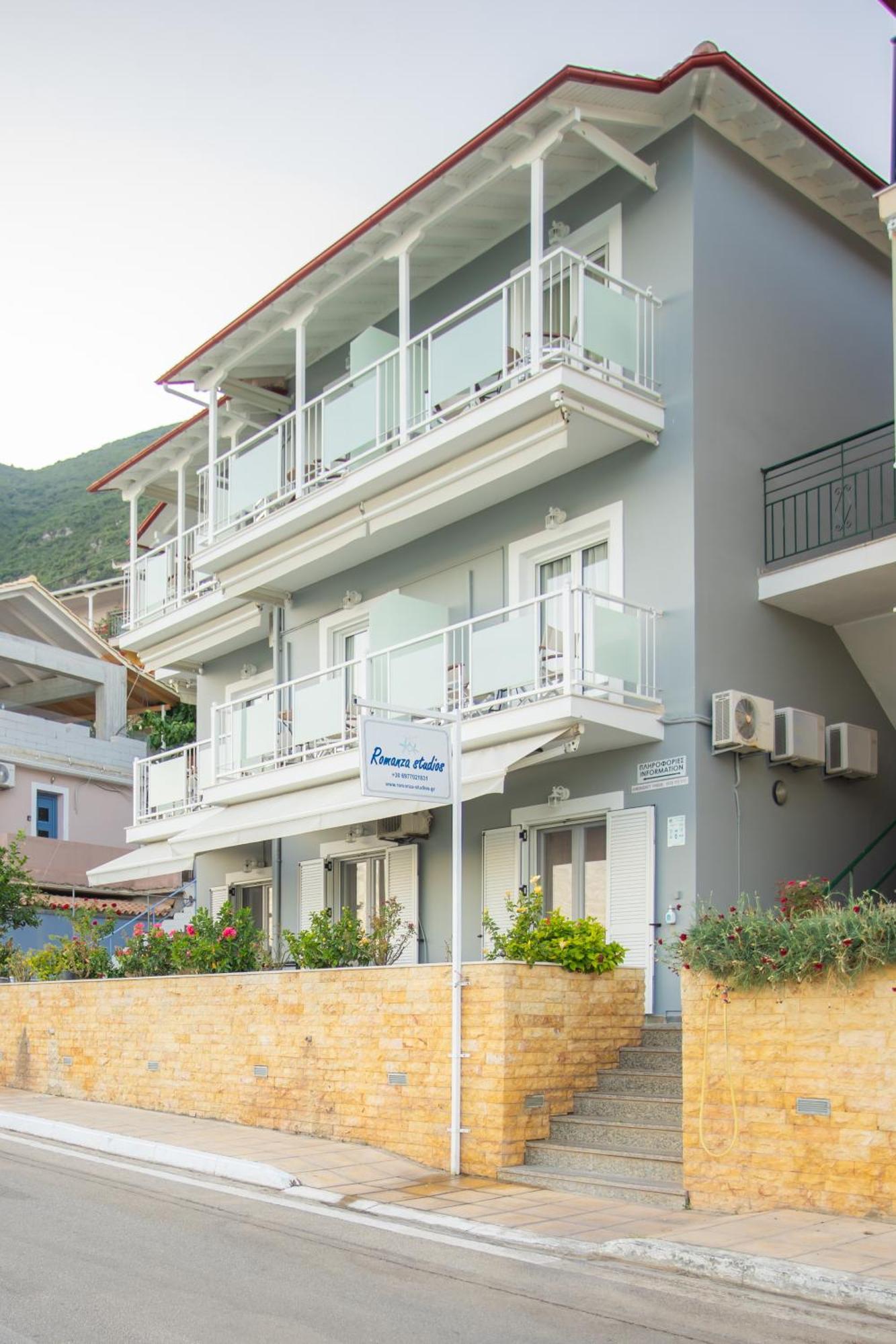 Romanza Studios Vasilikí Exterior photo